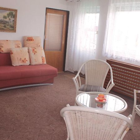 Apartman Luznicka, Sobeslav Bagian luar foto