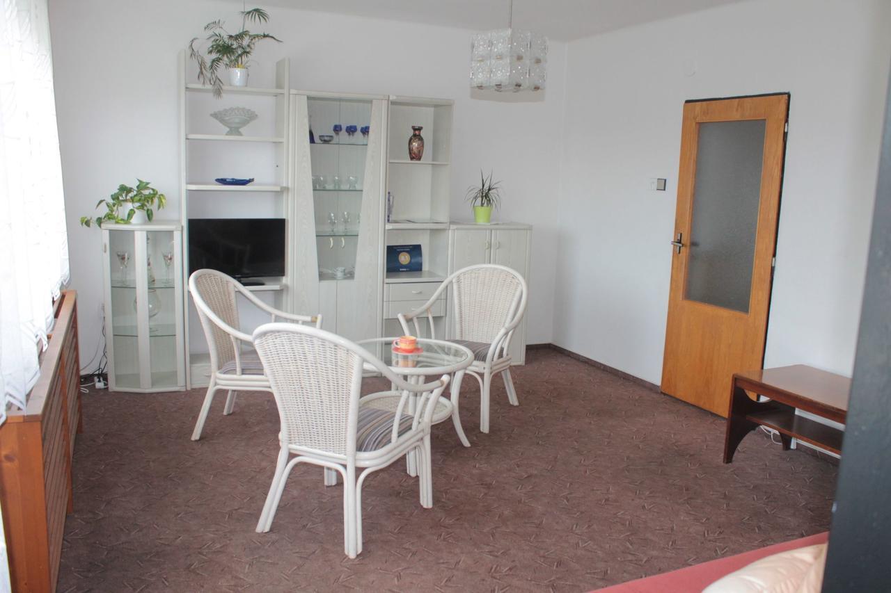 Apartman Luznicka, Sobeslav Bagian luar foto